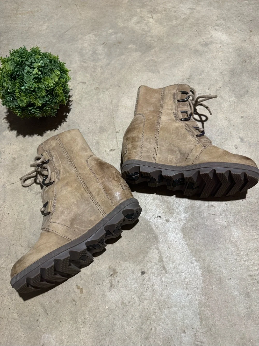 Sorel Joan If Arctic Wedge II Ankle Boots Women Size 6.5 Brown Tan Winter Snow